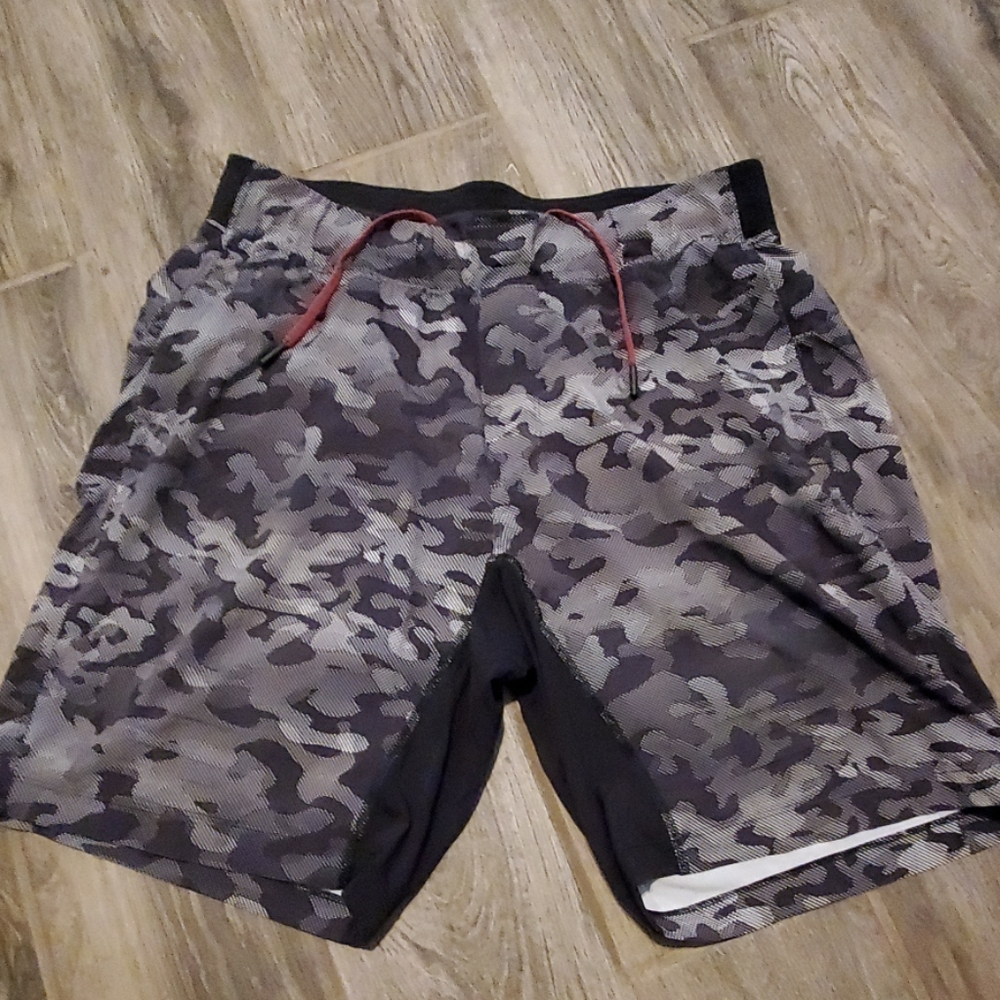 Men's lululemon Camouflage short